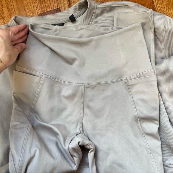 Danskin XS Beige Workout Lounge Set with Crew Neck Sweatshirt & Leggings - Picture 3 of 4